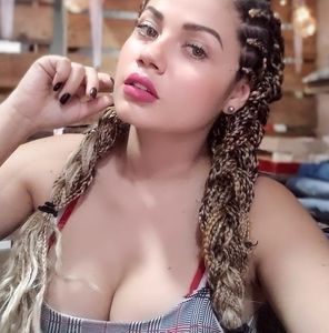 Meet your Posher, Alejita